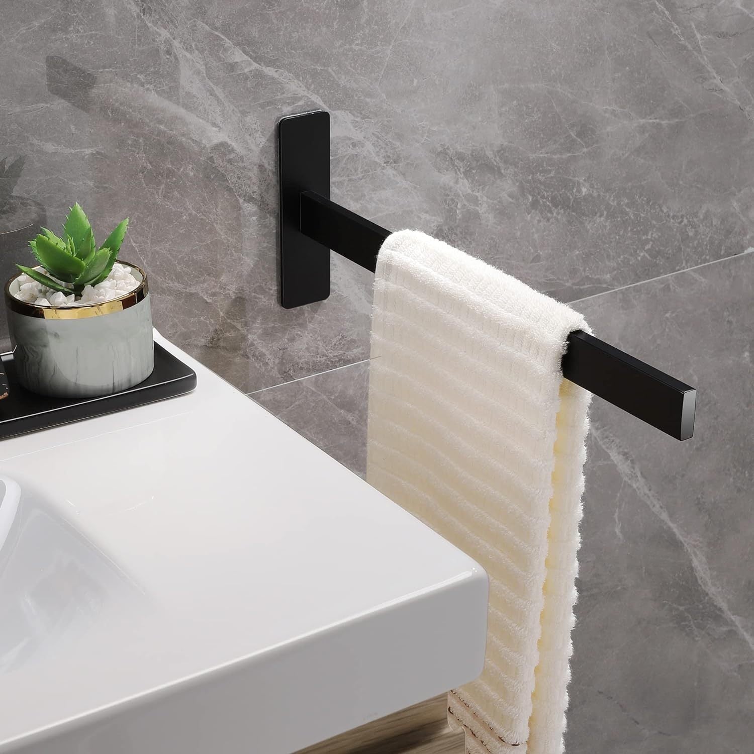 Toalheiro Autocolante em Aço Inoxidável – Braço Único, Sem Perfuração