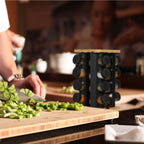 Carrossel de Especiarias em Preto/Natural em Vidro – Organizador Giratório de Temperos para Banca